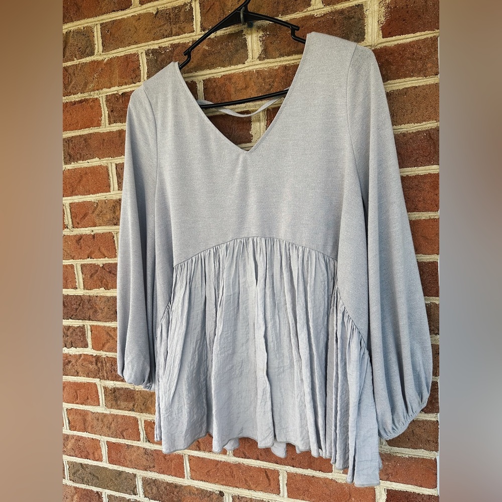 Small Gray Paisley Vine Blouse